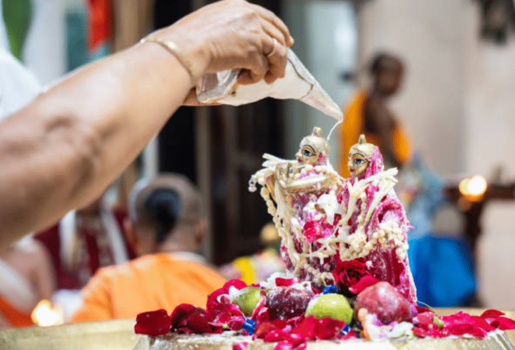 माखन मिश्री प्रसाद कैसे बनाएं – How to Make Makhan Mishri Prasad | बाल गोपाल का भोग 2025