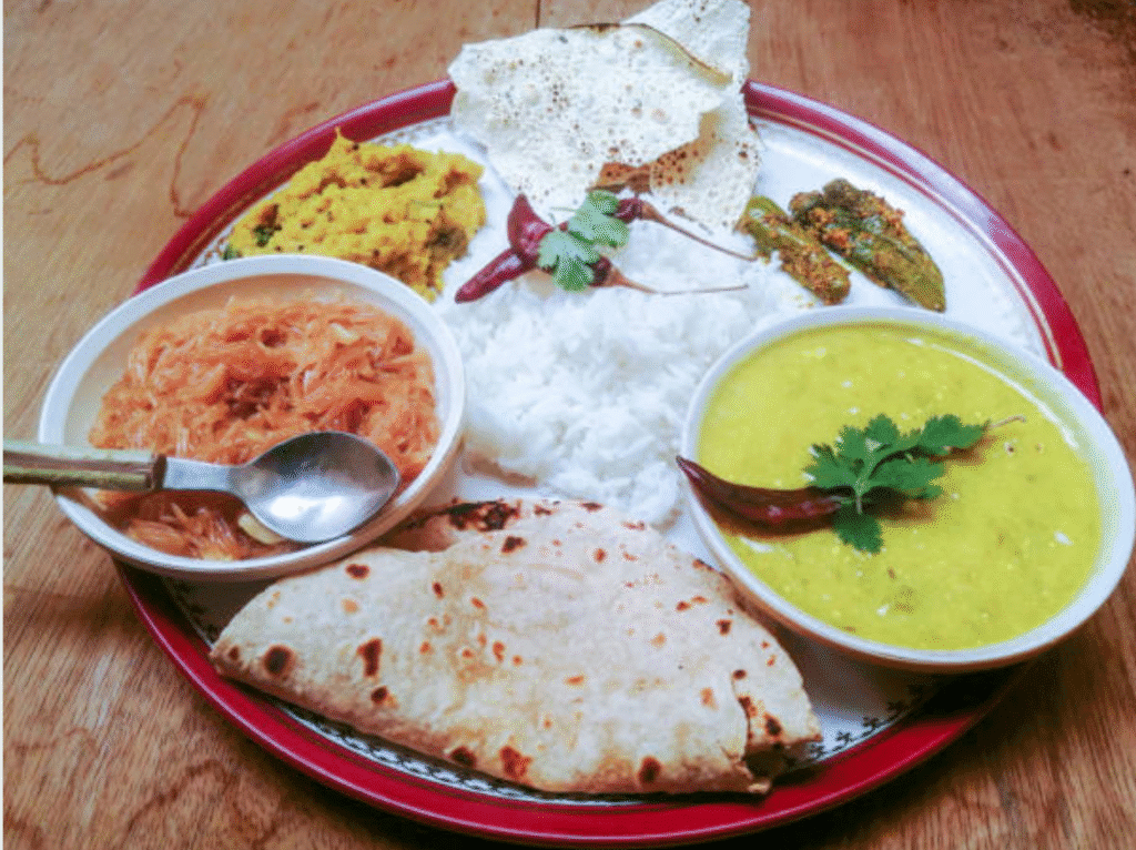 कढ़ी चावल की थाली | Kadhi Chawal Lunch Plate