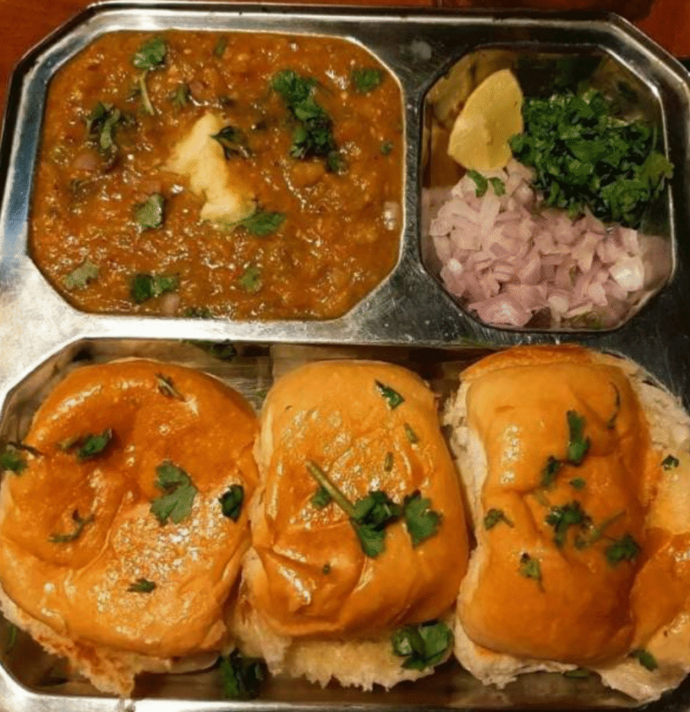 पाव भाजी टेस्टी और आसान रेसिपी | Pav Bhaji Tasty & Easy Recipe in Hindi 2025