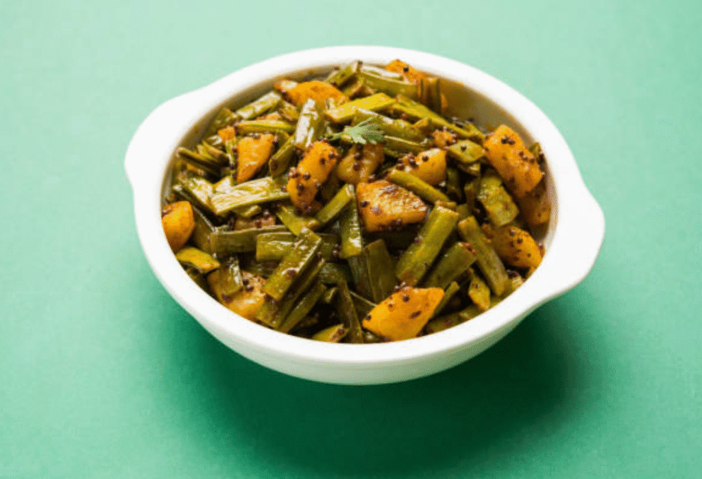 बीन्स-आलू की सूखी सब्जी | Beans Aloo Ki Sukhi Sabzi Best Recipe 2025