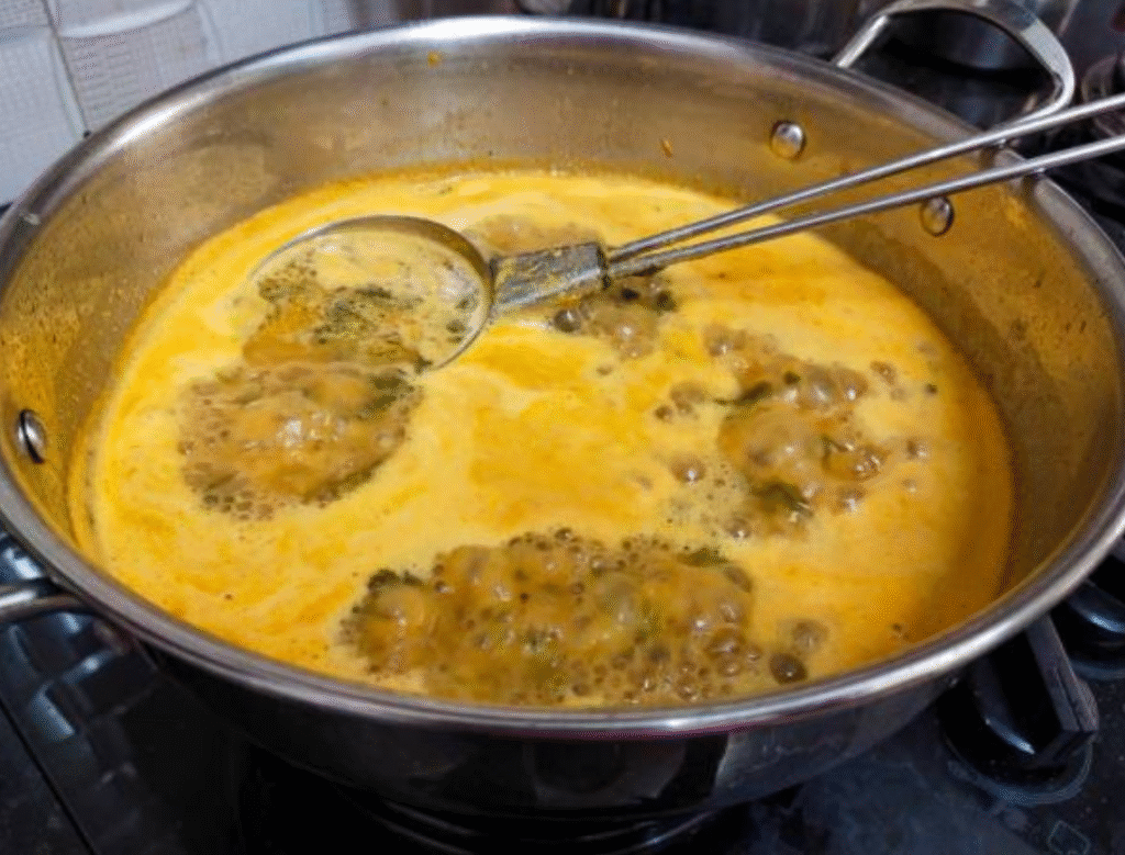 बेसन की कढ़ी और चावल | Besan Ki Kadhi Aur Chawal Best Recipe 2025